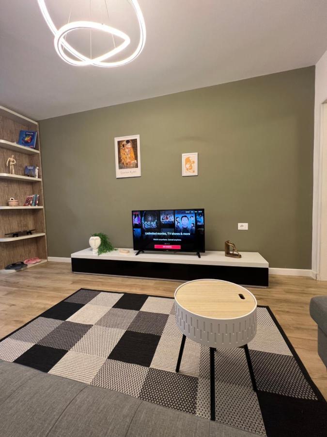 New Bazaar Cane Apartment 3 Tiranë Ngoại thất bức ảnh